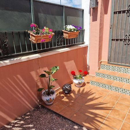 Calle Carlos Primero, Roda Buitenkant foto